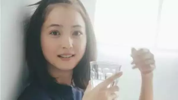 【 佐々木希 】　「"とにかく私と目が合うカレンダー"となっております」デビュー20周年記念「日めくりカレンダー」の発売を発表