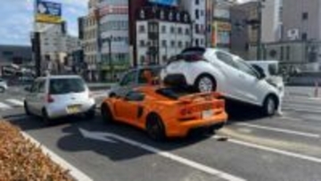 スポーツカーが追突　車5台が絡む事故　酒気帯び運転の疑いで男を逮捕　宇都宮市