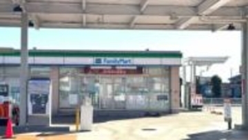 「金を出せ」深夜のコンビニ強盗　男が店員に刃物向けレジから現金22万円奪う　男は現在も逃走中　埼玉・鴻巣市