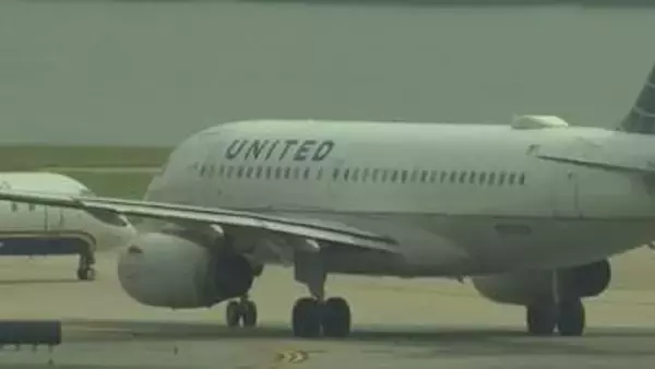 米ユナイテッド航空CEO　アメリカン航空との合併の可能性をトランプ大統領に示唆か