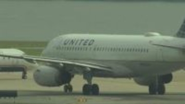 米ユナイテッド航空CEO　アメリカン航空との合併の可能性をトランプ大統領に示唆か