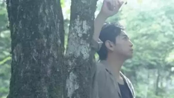 【 松本潤 】緑濃い森をバックに「オープンまであと3日！！」　今月8日にメンバーシップ受付開始　フォロワー呼応「なんて爽やかな松潤」