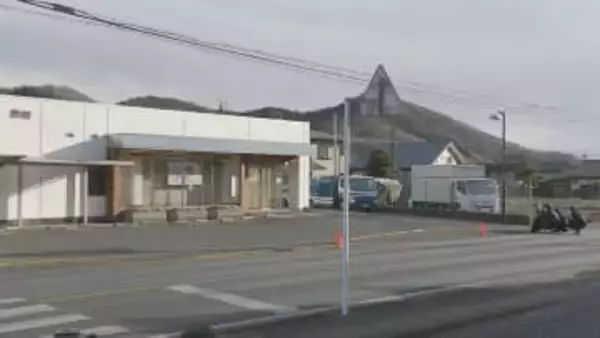 【速報】群馬・桐生市内の信用金庫で強盗　目出し帽の男が現金奪って逃走中　現場には箱のような不審物を放置