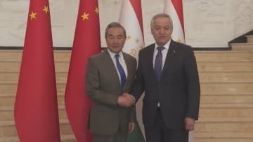 中国外相 外部勢力の介入許さない