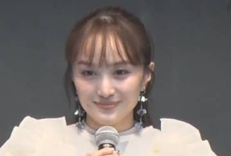 【 ももクロ・百田夏菜子 】イルカにジャンプのサイン出し「気持ちが繋がった気がした」ももクロ×イルカのコラボパフォーマンスに感動