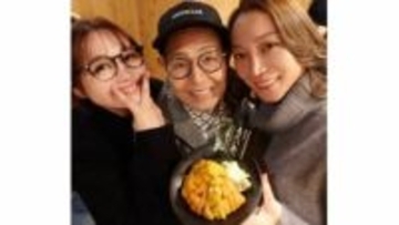 【 加藤綾菜 】夫・加藤茶の健康願う「特別な一杯」　丼のウニは初競り3500万円の縁起物から「長寿を願ってゲン担ぎ」