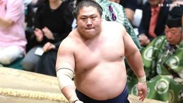 小結・若隆景 優勝決定戦で25場所ぶり2度目のV 2022年春場所以来、史上3番目のブランク優勝 2横綱2大関不在の混戦制す