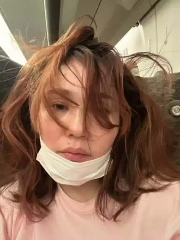 【 平野ノラ 】 「魔法がとけました」　すっぴん姿にファン反響　「乱れても綺麗♥」