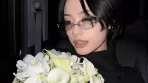 【 安斉星来 】22歳の誕生日　チームのお祝いに感謝「私も沢山の愛をお返しできるように」花束・ケーキそして仲間たちに囲まれて