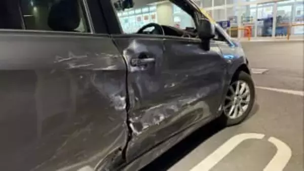 町田市で路線バスなど3台絡む事故　軽自動車が現場から逃走　ひき逃げ事件として捜査　警視庁