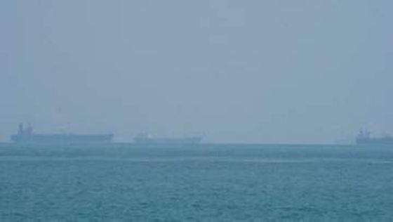ホルムズ海峡に停泊中「機関室から爆発とともに火が出た」　韓国企業の貨物船で爆発・火災を韓国メディア“アメリカの軍事介入がきっかけ”と指摘