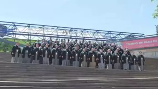 31年ぶり大相撲パリ公演　初日の決勝戦は大関対決に　会場は大歓声に包まれる