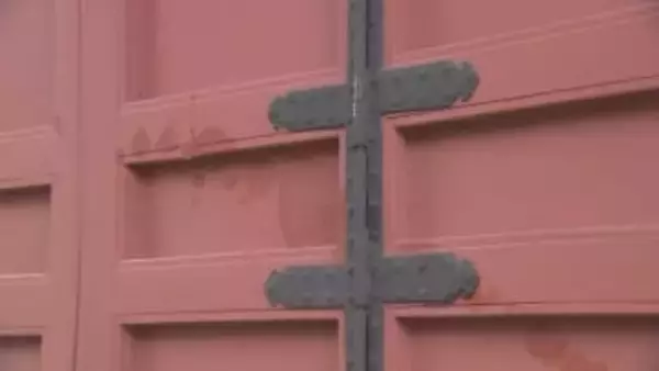 【速報】千葉・成田山新勝寺などに“油”で逮捕状　アメリカ在住の日本人医師の男を日本移送の機内で逮捕　4日午後に帰国へ　千葉県警