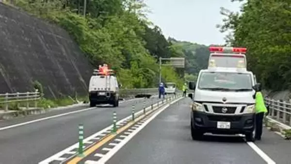 群馬・渋川市の国道でひき逃げか　男性は死亡　事故現場には倒れたバイクとシカ2頭も