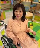 「【松本明子】　車いす姿の写真を公開「歩けるようになるまであと一踏ん張りですね」」の画像1