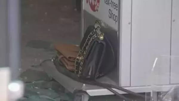 逃走車両は“偽造ナンバー”の可能性も　東京・広尾のブランド品買取店でバッグや貴金属など盗まれた事件　車は外苑西通りの方向に逃走　警視庁