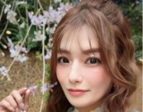 【 安西ひろこ 】　元カリスマギャルが　最新春コーデ投稿　変わらない美しさにファン反響　「本当にいつも綺麗」