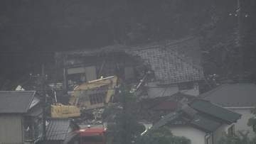 栃木・足利市の土砂崩れ　倒壊の住宅で男性発見も死亡確認