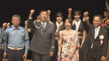 俳優の内藤剛志さんが警視庁の交通安全イベントにゲストとして登場し自転車の安全運転呼びかけ　東京・文京区