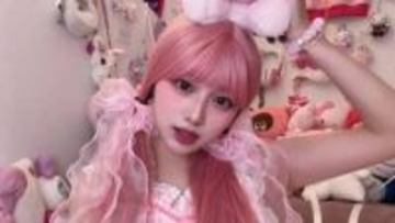 【 辻希美・長女 】希空　ピンク一色〝激変ショット〟公開　「このくらいの髪色の時期があったのはここだけの話」