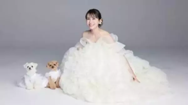 【 Perfume 】あ～ちゃん　ウエディングドレス姿で笑顔〝映画にこんなシーンもあるよ〟フォロワー感嘆「声が出そう」「美しすぎて」