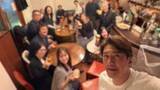 「【 川﨑麻世 】妻・花音さんのお店で〝板についてきたお手伝い〟ドリンク・洗い物に「いつでも寿司が握れるように」」の画像1