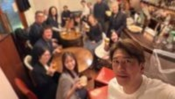 【 川﨑麻世 】妻・花音さんのお店で〝板についてきたお手伝い〟ドリンク・洗い物に「いつでも寿司が握れるように」