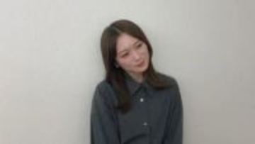 【 秋元真夏 】「おでこ出してみた〜」照れ笑い　フォロワー称賛「まなったんの笑顔は本当に元気出る」