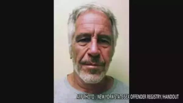 エプスタイン元被告の資料　トランプ大統領関連が一部未公表か　米公共ラジオ報道