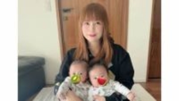 【 中川翔子 】　双子の「首が据わってきた」成長に喜び　「お兄ちゃんが哺乳瓶嫌い」育児の苦労も告白