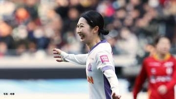 WEリーグ開幕 ！ 今季第1号は広島・中嶋淑乃　前回女王のINAC神戸は逆転勝ちで白星発進