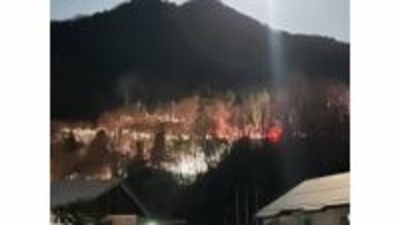「山が燃えて停電も起きている」と通報　栃木・日光市足尾町で山林火災　けが人なし