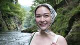 「【 村重杏奈 】「パリで買った水着！」ビキニで川遊び＆BBQ　ガチ泳ぎで〝子どもみたいにはしゃいだ！〟フォロワー絶賛「スタイル良すぎて」「ダイナミック！」」の画像1