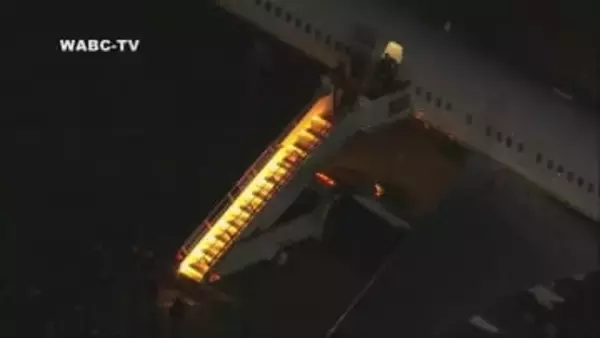 【速報】拘束されたベネズエラ・マドゥロ大統領がアメリカ・ニューヨーク州に到着　米メディア