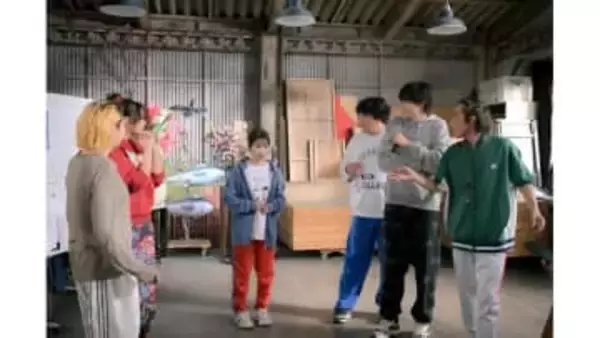 なぜこんなにリアル？『未来のムスコ』劇団稽古場に隠された美術の工夫【ドラマTopics】