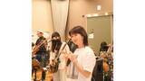 「【 森高千里 】　「みんな気合い入ってます！！」全国ツアー開幕へ準備着々　笑顔のバンドショットやドラムに手を添えるリハ風景を大公開」の画像1