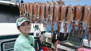 【 片原恵麻 】　「夏のイカ、楽しすぎる！」3年半ぶりのスルメイカ釣りで“爆釣”　船上干しにも挑戦しファン大反響