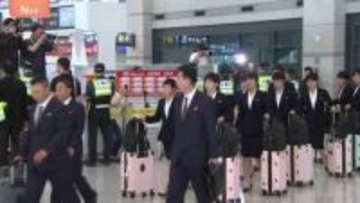 「出迎えた市民団体から大きな声援」北朝鮮女子サッカーチームが韓国に入国　アジア・チャンピオンズリーグ準決勝出場のため　7年半ぶりの韓国での試合出場