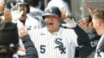 村上宗隆、130m超え特大の4号逆転2ラン！節目の日米通算250号、先制犠飛含む3打点で逆転勝利導く　ホ軍は今季初の連勝