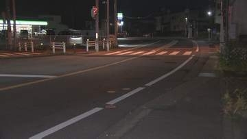 交差点で軽乗用車が自転車と歩行者をはねる事故　自転車に乗っていた91歳の男性が意識不明の重体　茨城・取手市
