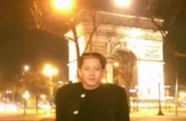 【 Number_i ・平野紫耀 】　フランス・パリでのオフショットを公開　ファン反響　「本当にパリの街並みが良くお似合いで…」