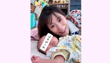 【カメラを止めるな！】〝あいたん〟役・秋山ゆずきさん　赤ちゃん「すーちゃん」に絵本読み聞かせ「#新生児卒業」