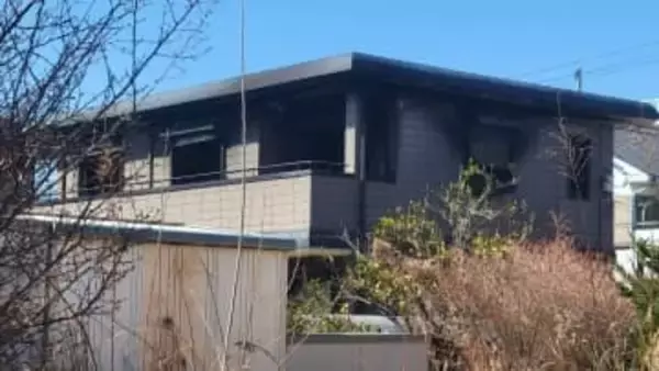 茨城・取手市で住宅火災　住人の高齢夫婦を救出も死亡確認