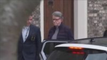 イギリスのマンデルソン前駐米大使が逮捕　公務上の不正行為の疑い　エプスタイン氏に情報漏洩か