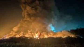 廃プラスチックのリサイクル工場で火災　鎮圧のめど立たず　茨城・坂東市