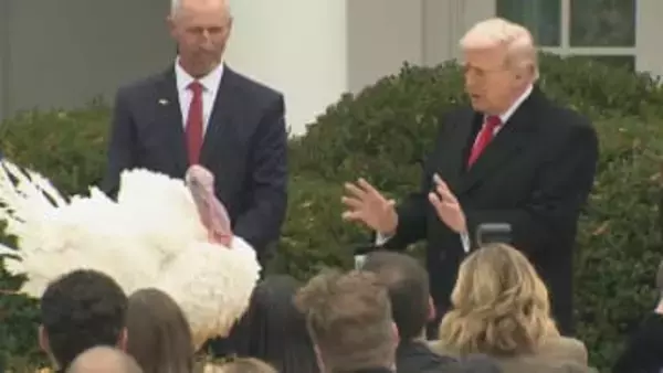 トランプ大統領が七面鳥に“恩赦” 「1年前より33％安くなった」政権の取り組みもアピール