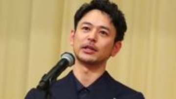 【 妻夫木聡 】主演男優賞獲得も「吉沢亮君がこの場に立つと思っていた」と本音　盟友『国宝』の李相日監督からの言葉に目を潤ませる