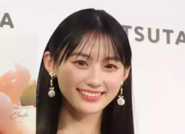 【 乃木坂46・川﨑桜 】　こだわりの衣装は　「パリの天使」をイメージ　 写真集の出来栄えは　「さくてん満点」