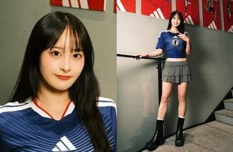 【 相沢菜月 】 「これ着て応援するぞ〜」　サッカー日本代表　ユニフォーム姿でポーズ