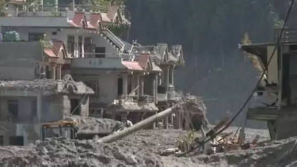 ネパールと中国で行方不明者2400人超える　土石流による“自然ダム”で越水のおそれ…救助活動は一時中断
